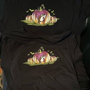 Set of 2 Large Buc-ee’s Halloween Shirts